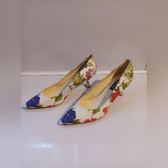 Nine West Ariella 2 pump in the Blue Bouquet Floral Multi color Size 6‎ - Picture 5 of 6